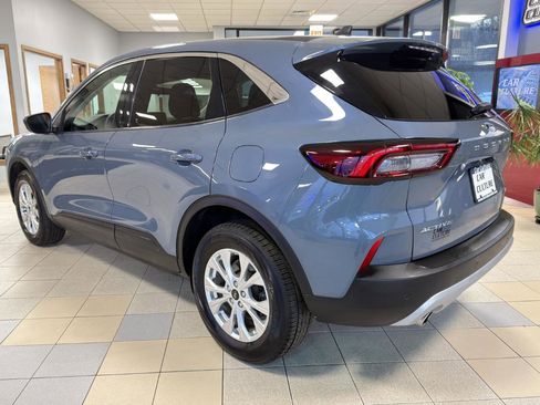 Used 2023 Ford Escape Active image 16