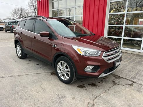 Used 2018 Ford Escape SEL w/ Ford Safe & Smart Package AWD/4WD image 2