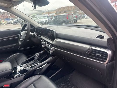 Used 2024 Kia Telluride S w/ S Sunroof Package image 11