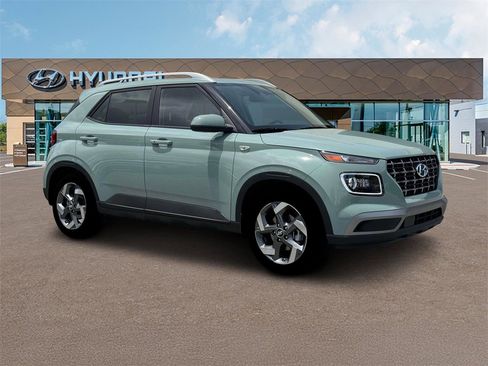 New 2025 Hyundai Venue Limited image 10