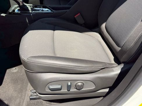 Certified 2023 Buick Encore GX Select w/ Sport Touring Package FWD image 25
