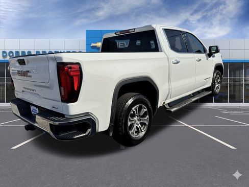 Used 2022 GMC Sierra 1500 SLT w/ SLT Convenience Package image 7