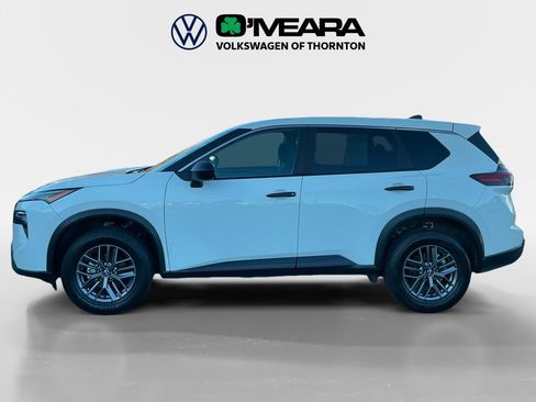 Used 2024 Nissan Rogue S image 2