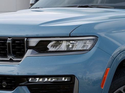 New 2026 Jeep Grand Cherokee Summit AWD/4WD image 10