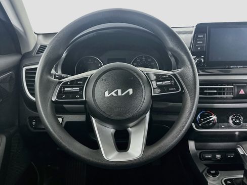Used 2022 Kia Seltos LX AWD/4WD image 17