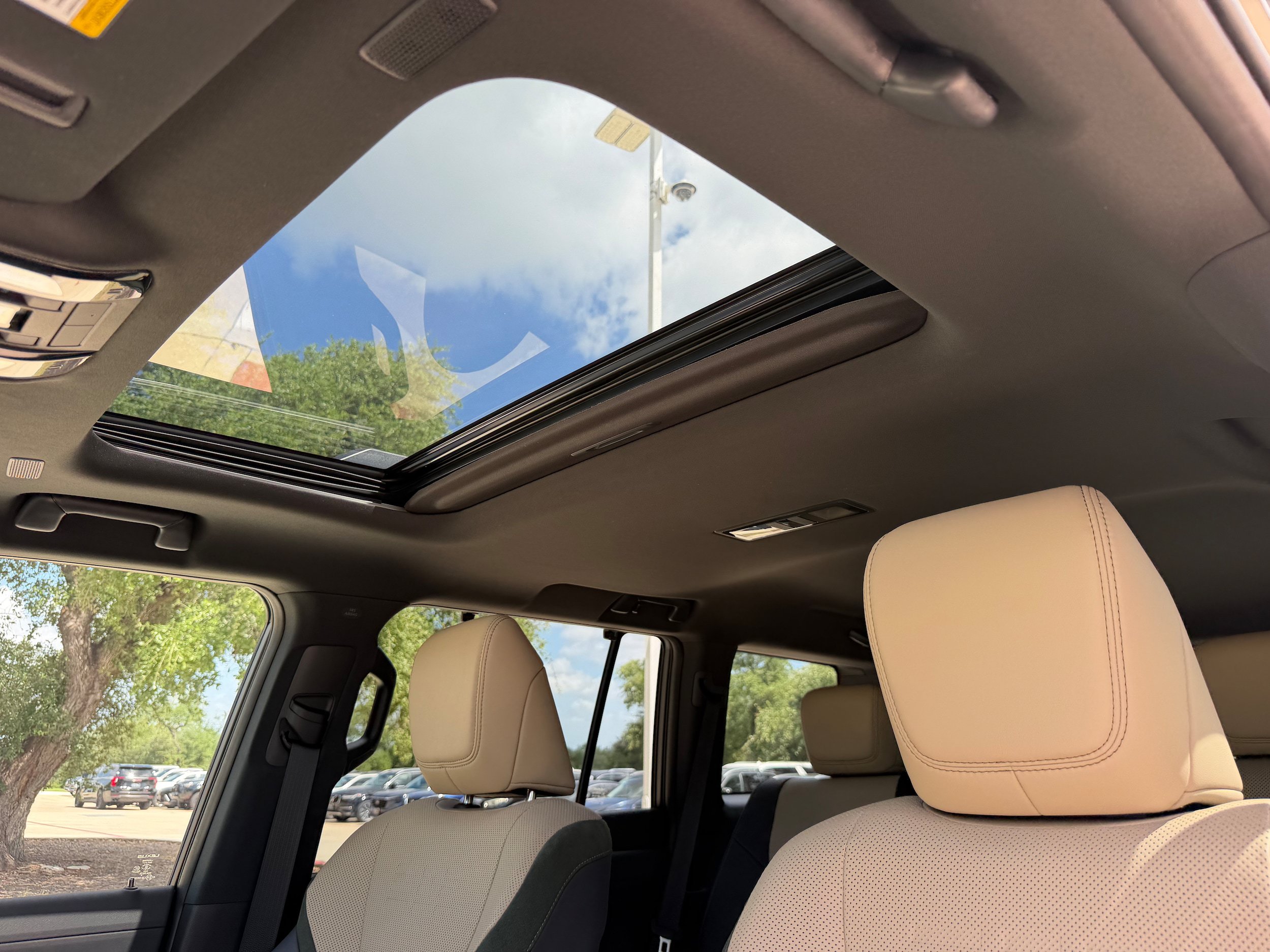 Used 2024 Lexus GX 550 AWD/4WD image 25