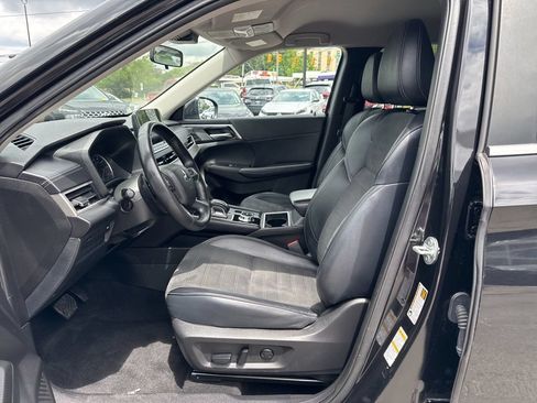 Used 2024 Mitsubishi Outlander SE AWD/4WD image 12