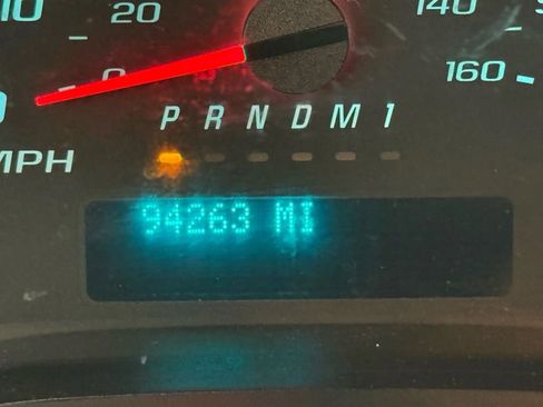 Used 2019 Chevrolet Express 2500 w/ Driver Convenience Package image 21