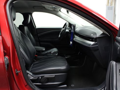 Used 2021 Ford Mustang Mach-E Select image 16