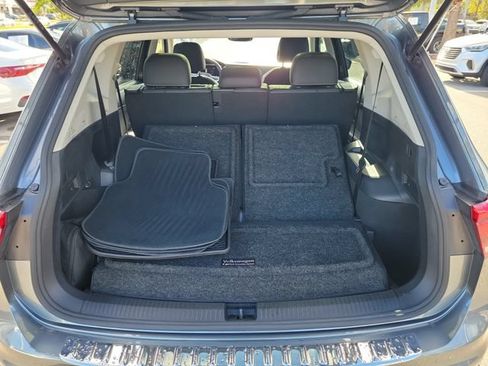 Certified 2023 Volkswagen Tiguan SE w/ Panoramic Sunroof Package FWD image 7