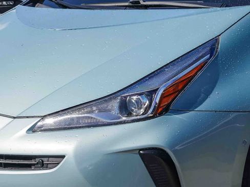 Used 2019 Toyota Prius LE image 8