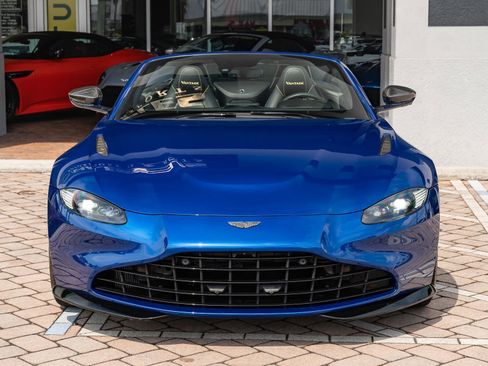 Used 2021 Aston Martin V8 Vantage Roadster image 39