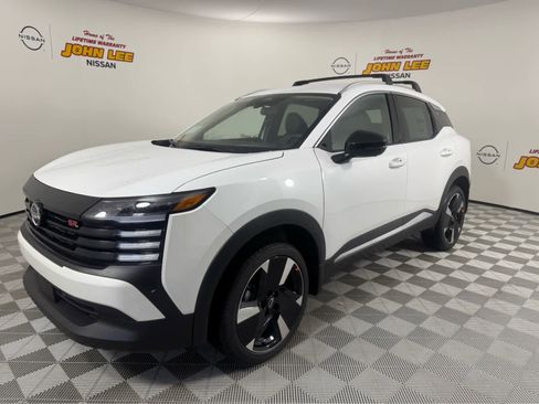 New 2026 Nissan Kicks SR image 1