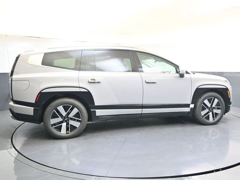 New 2026 Hyundai Ioniq 9 SEL image 6