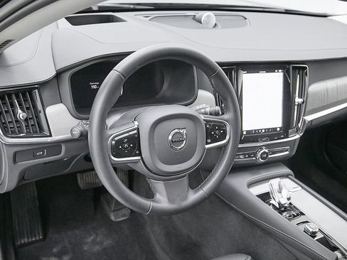 Certified 2024 Volvo V90 B6 Cross Country Ultimate image 14