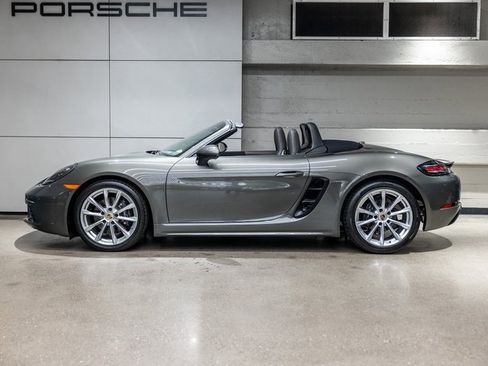 Used 2025 Porsche 718 Boxster image 2
