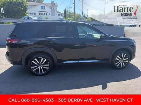 Certified 2025 Nissan Pathfinder Platinum w/ Cargo Package AWD/4WD image 9