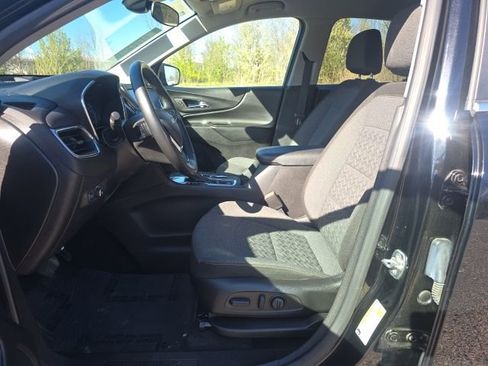 Certified 2024 Chevrolet Equinox LT FWD image 9