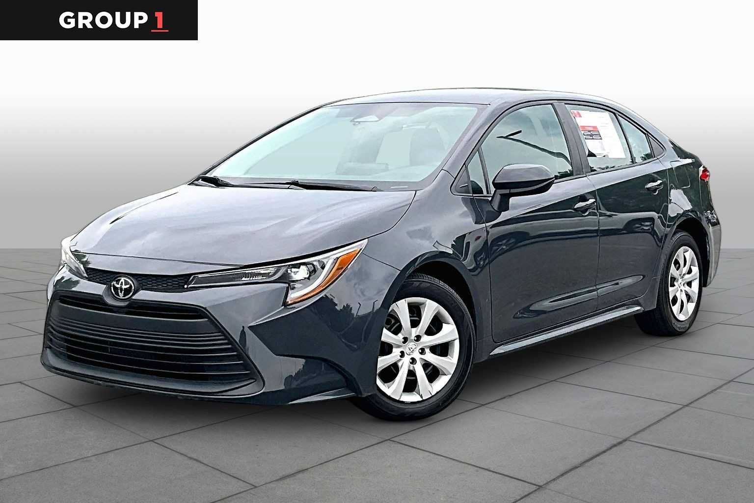 Used 2023 Toyota Corolla LE FWD image 1