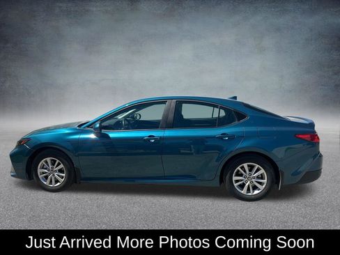 Used 2025 Toyota Camry LE w/ Convenience Package image 3