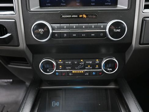 Used 2020 Ford Expedition XLT w/ Equipment Group 202A image 29