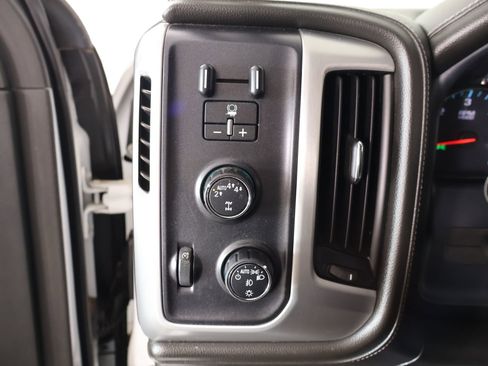 Used 2018 GMC Sierra 1500 SLT w/ SLT Premium Package AWD/4WD image 8