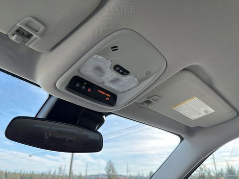 Used 2025 Chevrolet TrailBlazer LT image 69