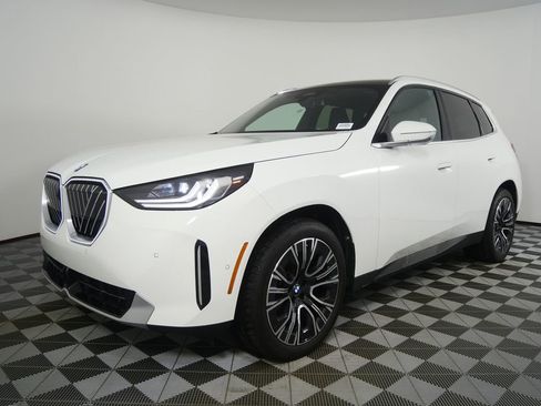 Certified 2026 BMW X3 xDrive30 w/ Premium Package AWD/4WD image 7