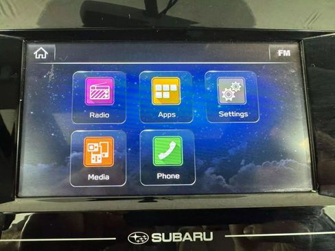 Used 2017 Subaru Impreza 2.0i Premium image 18