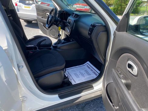 Used 2017 Kia Soul image 17