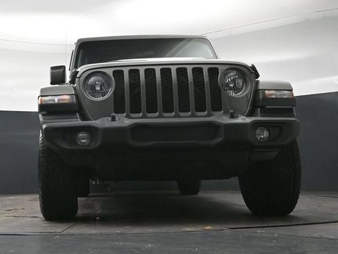 Used 2021 Jeep Gladiator Sport AWD/4WD image 25