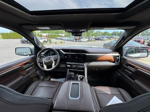 Used 2022 GMC Sierra 1500 Denali w/ Technology Package AWD/4WD image 27