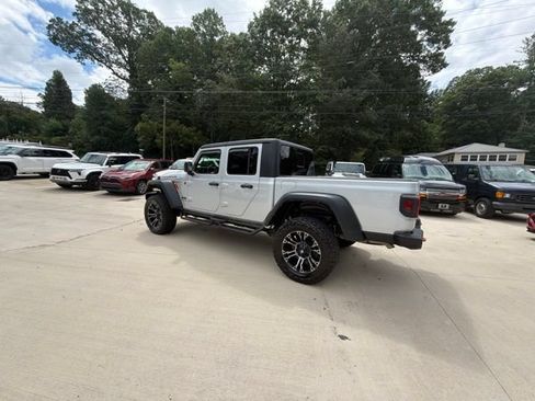 Used 2023 Jeep Gladiator Mojave w/ Trailer Tow Package AWD/4WD image 27