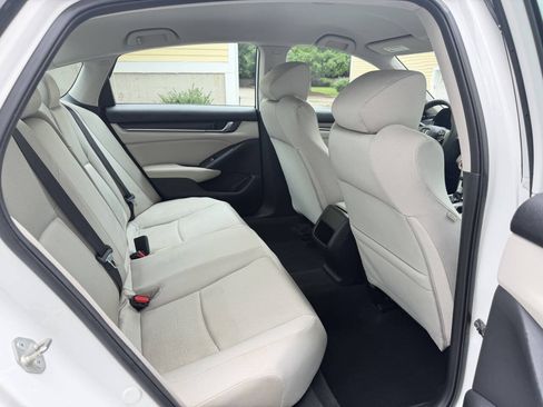 Used 2018 Honda Accord LX image 21
