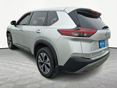 Used 2023 Nissan Rogue SV image 5
