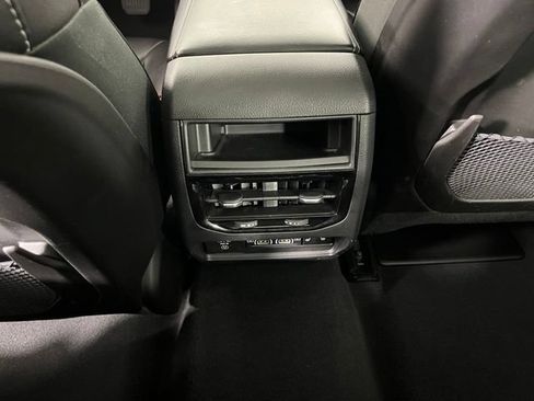 Used 2024 Jeep Grand Cherokee Limited AWD/4WD image 41