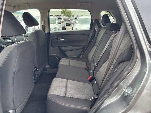 Used 2024 Nissan Rogue SV image 17