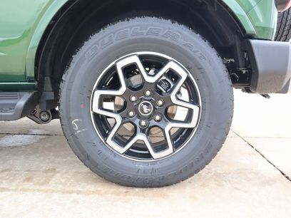 New 2025 Ford Bronco Outer Banks