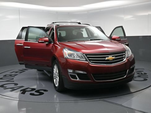 Used 2015 Chevrolet Traverse LT w/ Style and Technology Package AWD/4WD image 23