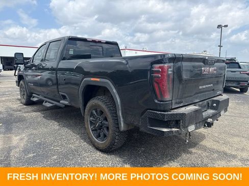 Used 2024 GMC Sierra 3500 AT4 w/ AT4 Preferred Package AWD/4WD image 4