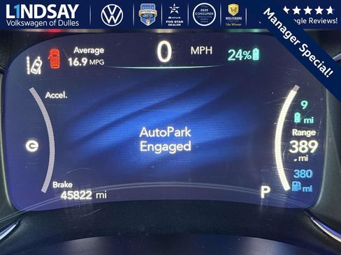 Used 2023 Chrysler Pacifica Limited image 24