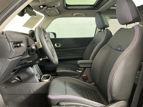 Certified 2025 MINI Cooper S image 19