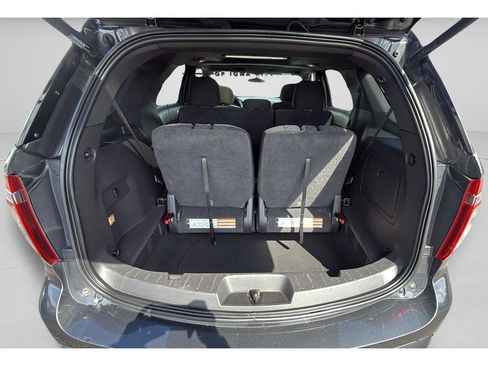 Used 2015 Ford Explorer XLT w/ Equipment Group 201A image 23