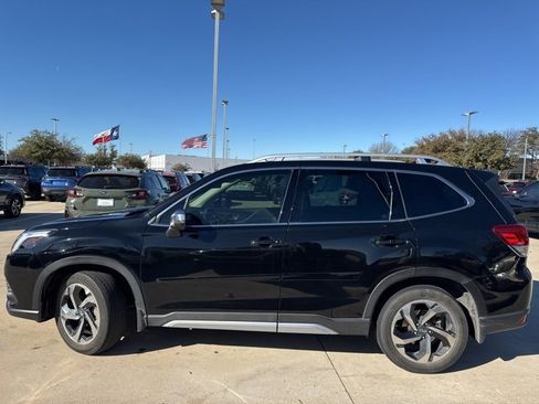 Used 2022 Subaru Forester Touring image 5