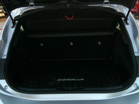 Used 2024 Toyota Corolla SE image 14