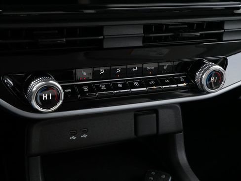 Used 2025 Honda Prologue Touring image 23