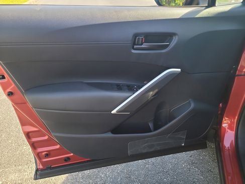 Used 2026 Toyota Corolla Cross LE image 18