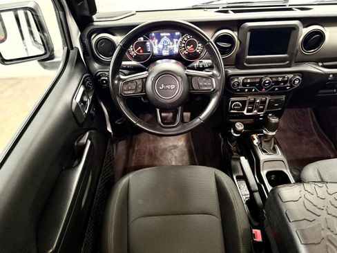 Used 2020 Jeep Wrangler Unlimited Sport AWD/4WD image 2