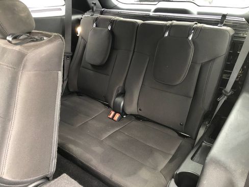 Used 2020 Ford Explorer XLT w/ Comfort Package AWD/4WD image 23