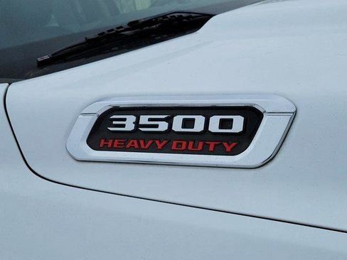 Used 2020 RAM 3500 Tradesman w/ Chrome Appearance Group image 9